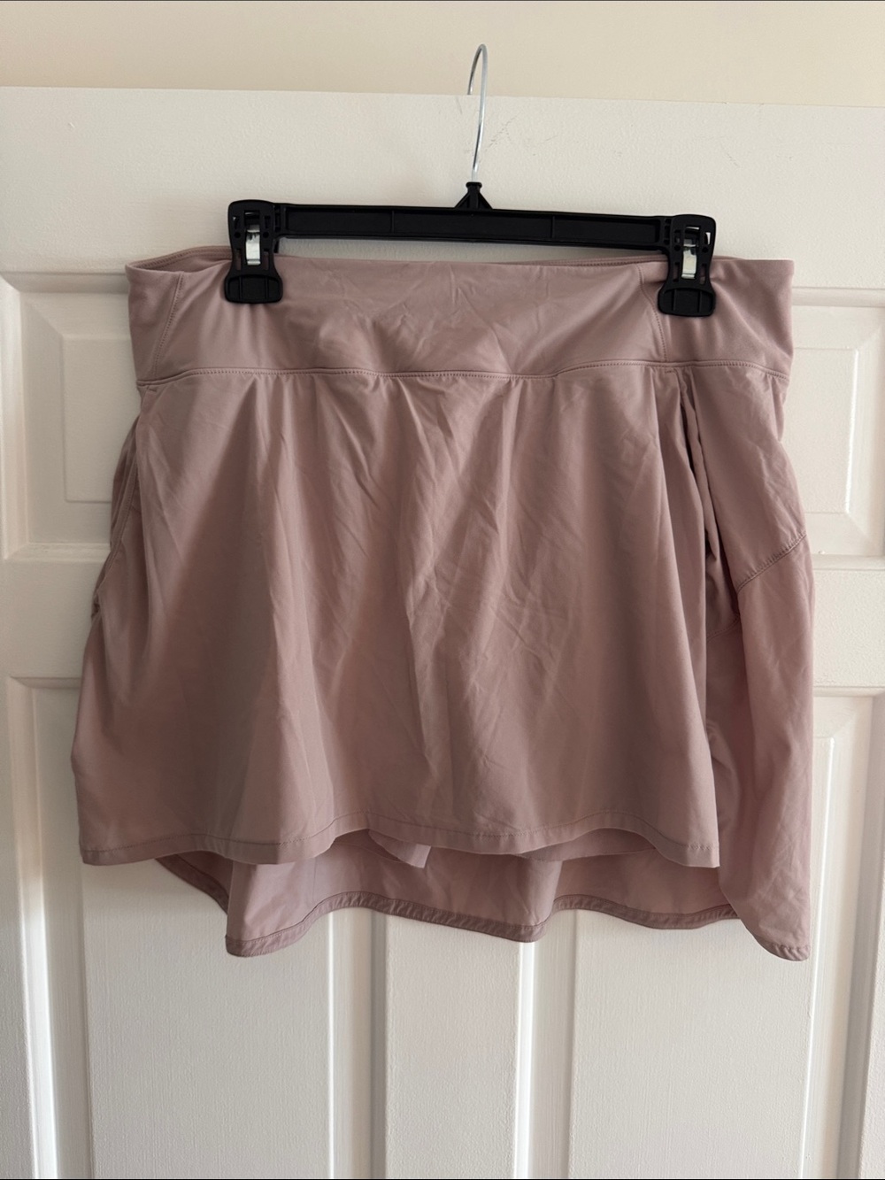 NIKE Athletic Skort in Dusty Mauve